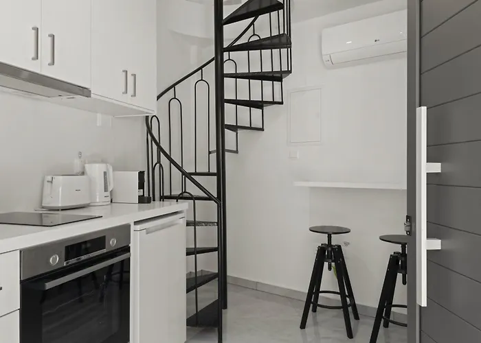 Phaedrus Living: Alkminis Seaside Suites Praia